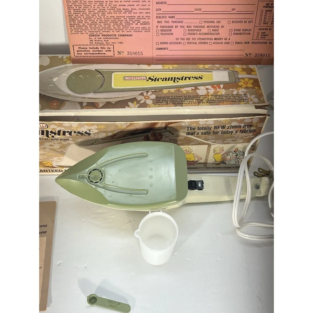 Vintage 1973 Osrow Steamstress SB15 Fabric Steam, NICE, Original Box & Paperwork